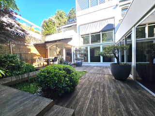  Immeuble � vendre 12 pi�ces 572 m�