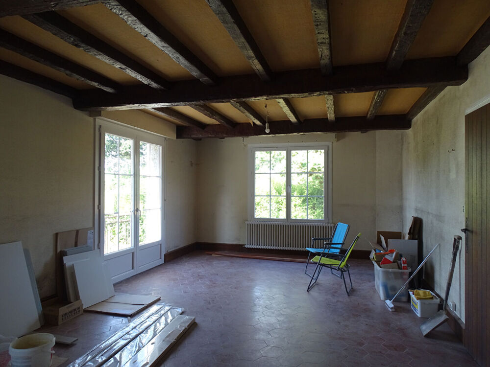 CÔTES-D'ARMOR. Superbe demeure bretonne en pierre de 6 chambres avec 3 070 m² de jardin arboré au coeur de Locarn