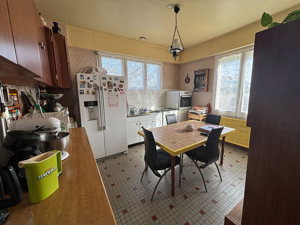 Maison proche montpon centre 5 pièce(s) 101 m2