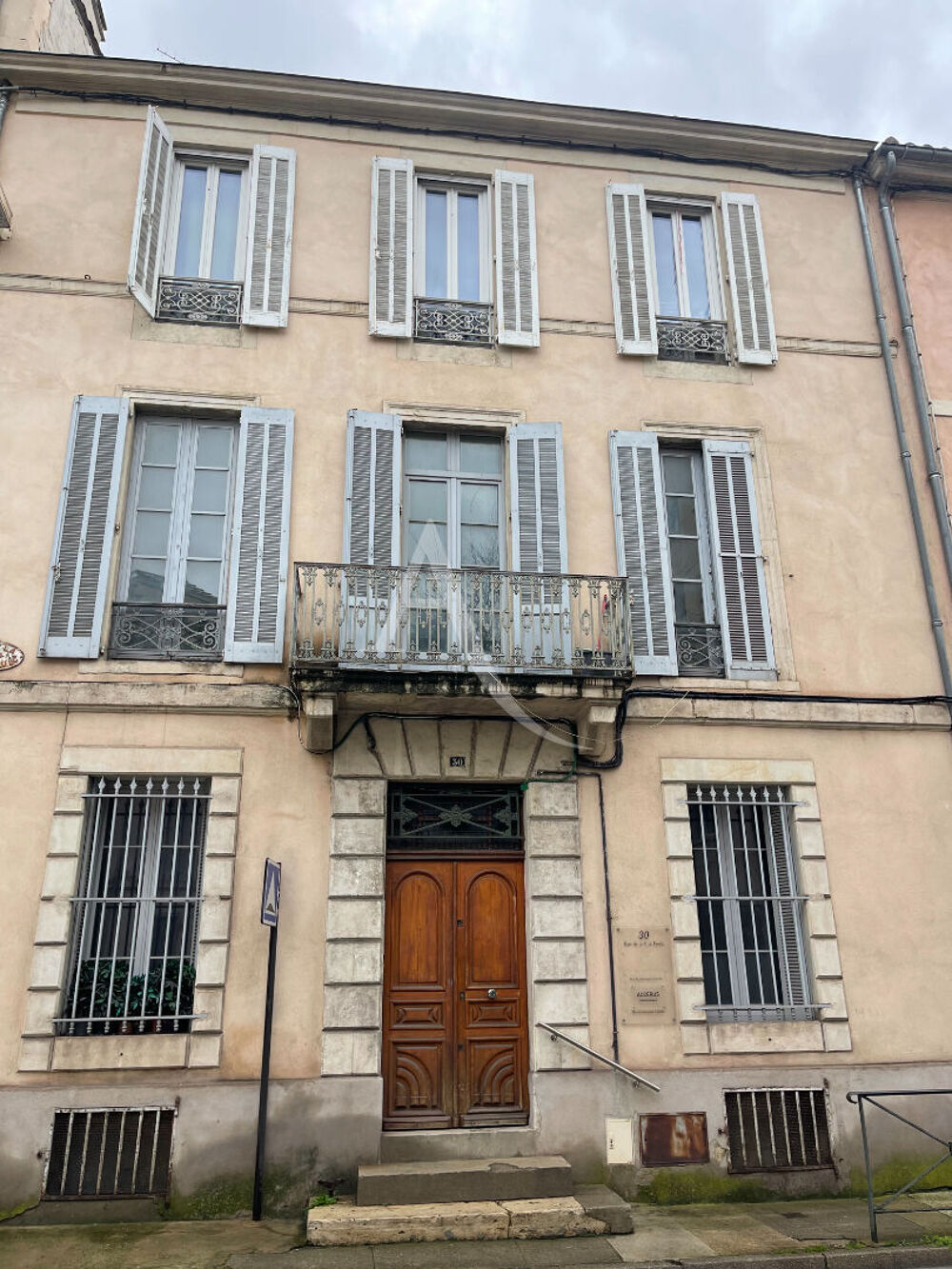   Bureau Nimes 2 pièces cité Foulc Nimes