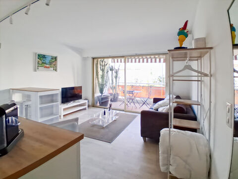  Appartement � louer 1 pi�ce 21 m� Cannes