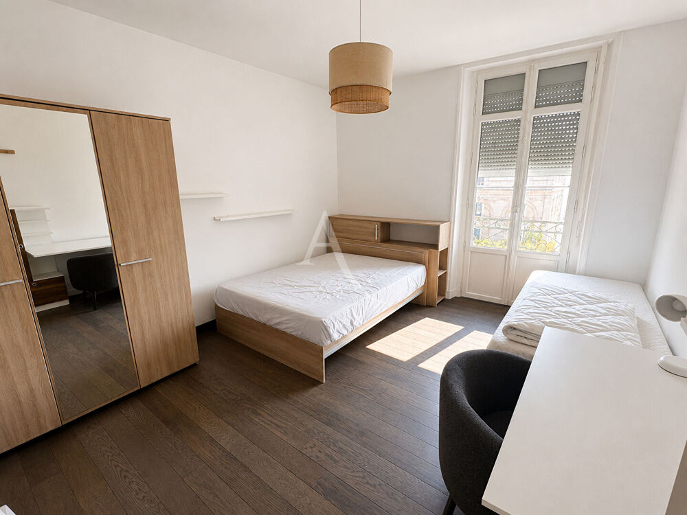 Appartement T4 meublé - 82 m² - Centre-ville / Ruban Bleu