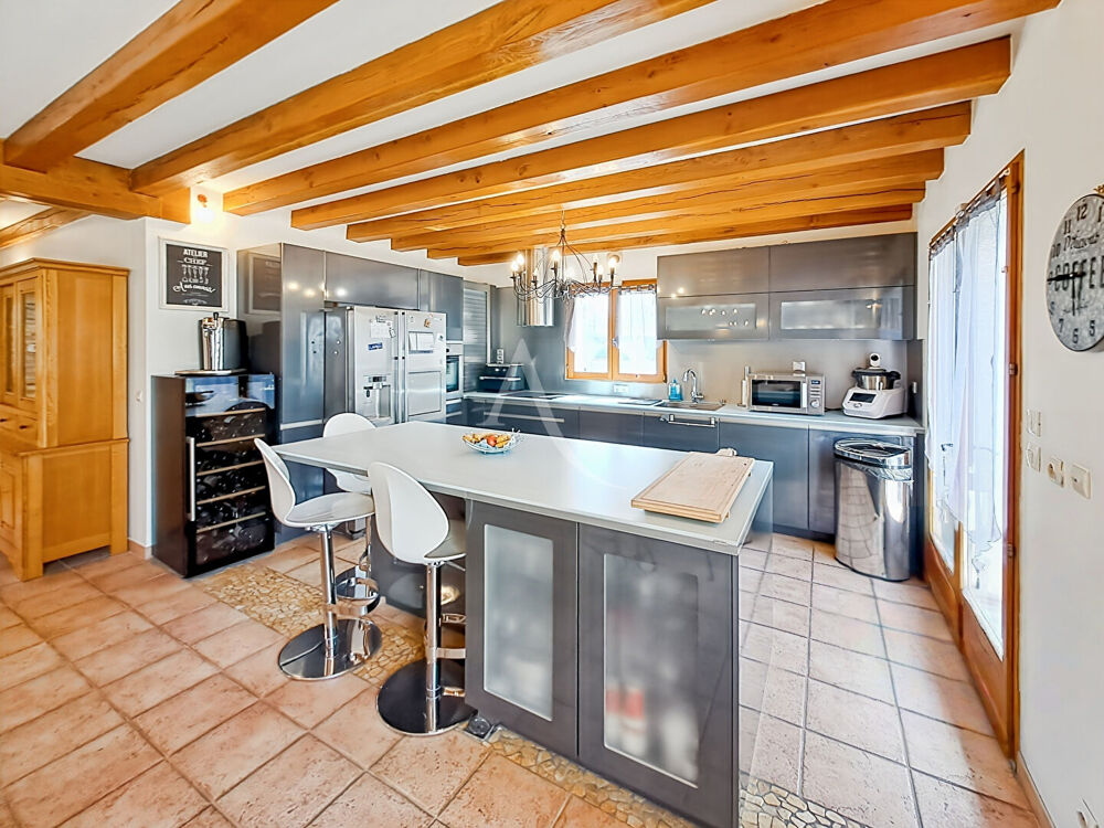Vente Maison Maison de Caractère sur un Magnifique Terrain Arboré de plus de 4 000 m² Saint germain les arpajon