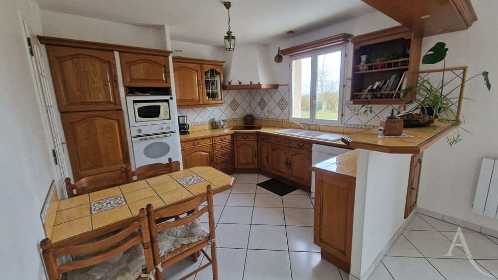 Vente Maison Belle maison sur S/sol total, 6 chambres sur 1573m� de terrain � PERDREAUVILLE Perdreauville