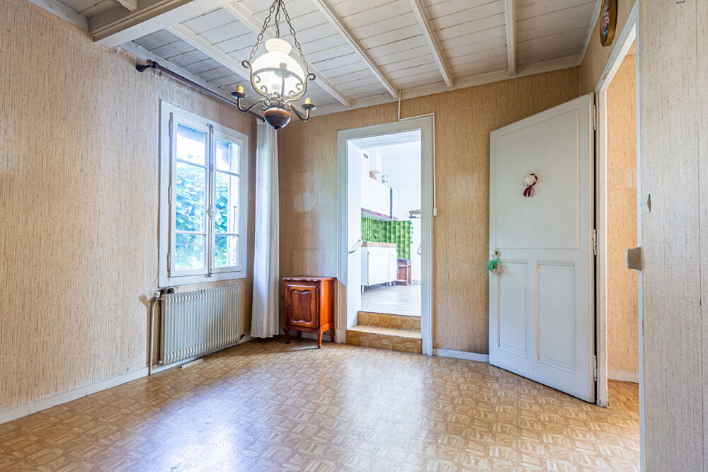 AGENCE IMMOBILIERE LAFORET - CO-EXCLUSIVITE - "PÂQUERETTE" - ANNECY / CRAN-GEVRIER - MAISON 65,63m² - SOUS-SOL COMPLET AVEC 3 CA