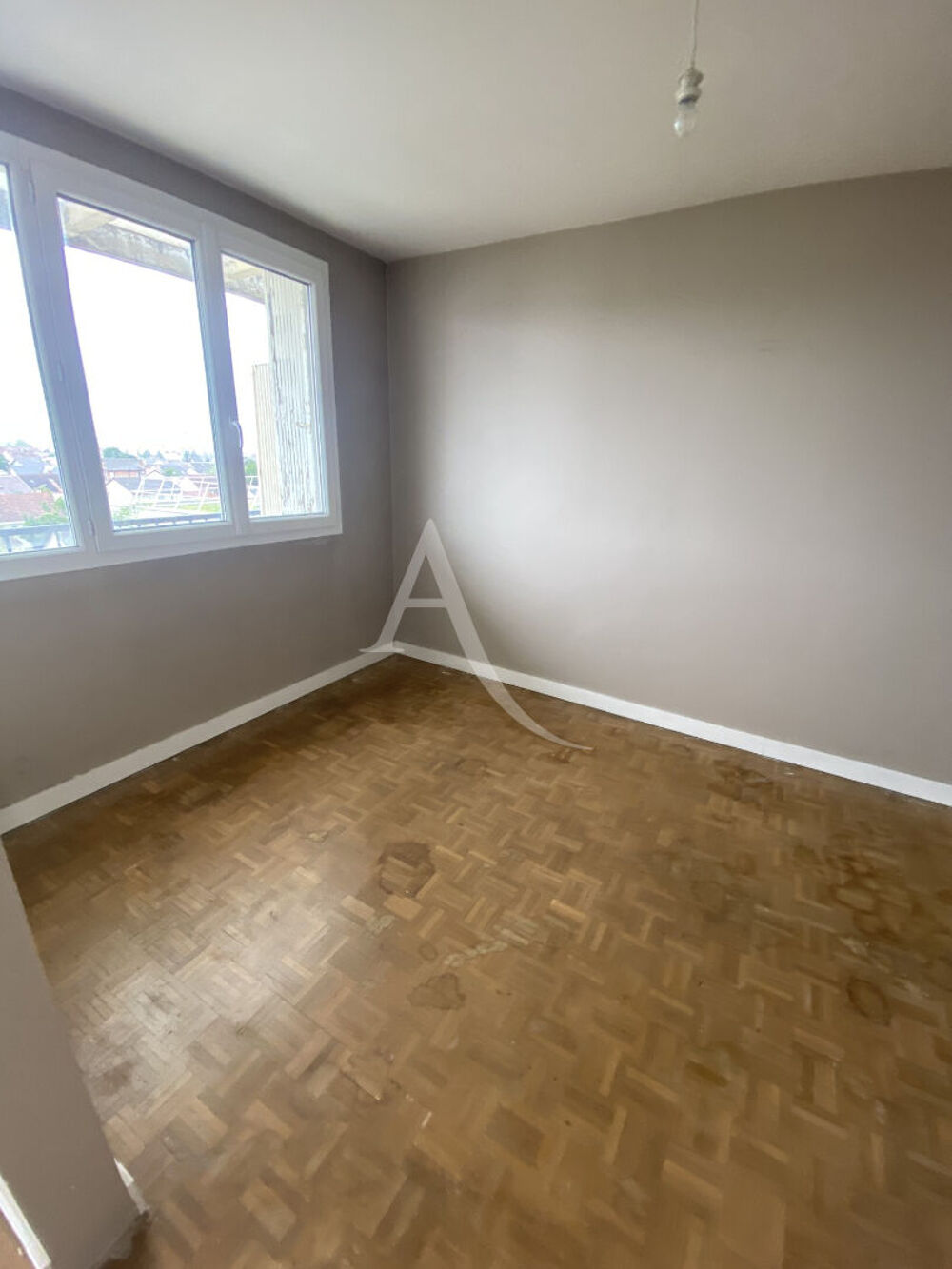 Vente Appartement T3 Drancy  69.58 m2 4e étage sans ascenseur, parking, cave Drancy