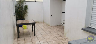 Immeuble � vendre 196 m�