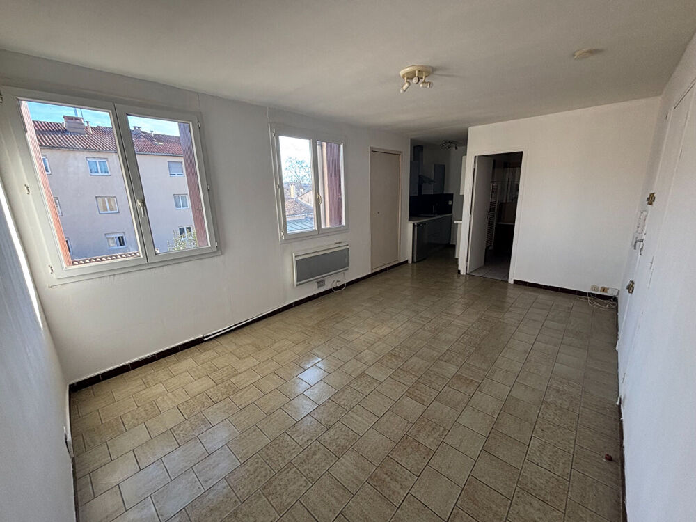 NIMES / JARDINS FONTAINE - Studio de 24m² avec Grenier