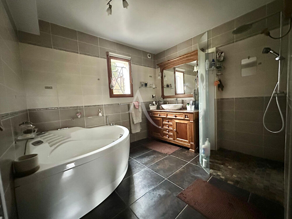 Vente Maison Maison Maisoncelles En Brie 6 pi�ce(s) 205 m2 Coutevroult