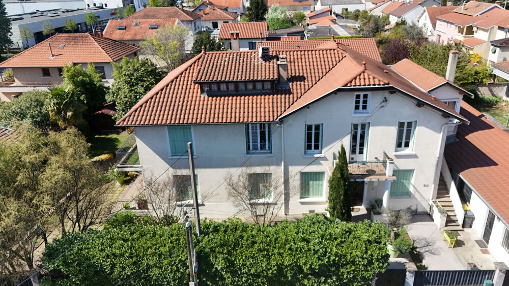 Propriété confidentielle aux portes de Lyon 8 quartier Moulin à vent