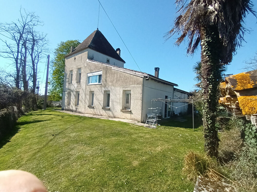 Maison de caractère avec pigeonnier et dépendances - 10kms Tonneins