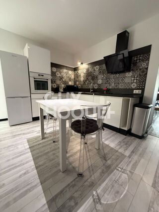  Appartement à louer 2 pièces 68 m²