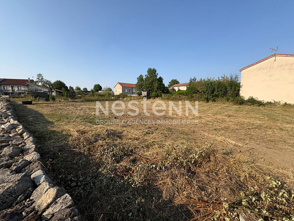 Vente Terrain À vendre / Belle parcelle constructible de plus de 2000 m² au coeur de Grazac Grazac