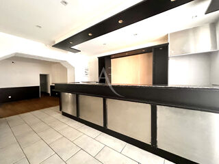  Immeuble à vendre 5 pièces 164 m²