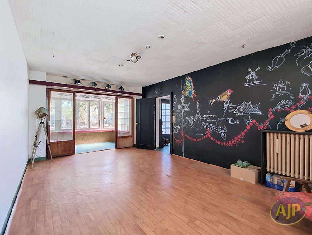 Maison Vieillevigne 6 pièces, 4 chambres