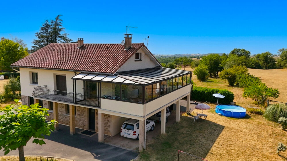 Maison de plain-pied avec terrasse & véranda de 45 m² - Vue dégagée sur terrain clos de 3 800 m²