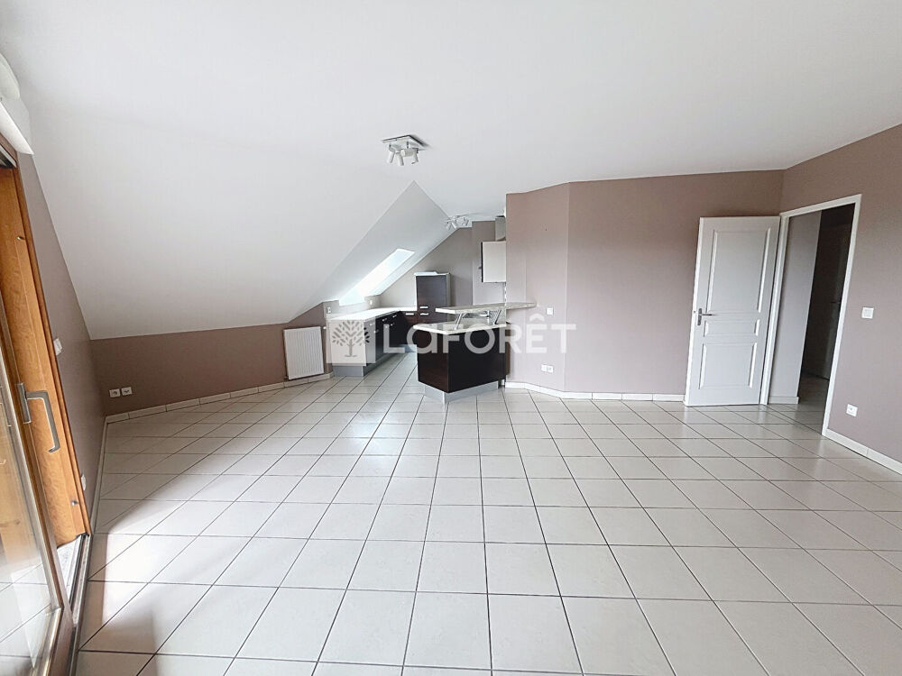 Location Appartement GRUFFY   TYPE 3  AVEC GARAGE ,CAVE Gruffy