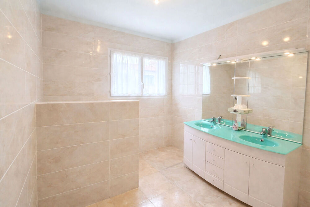 � vendre  Maison Saint-Rapha�l (83700)