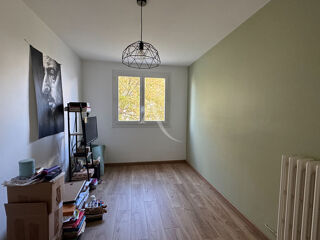  Appartement à louer 4 pièces 78 m²
