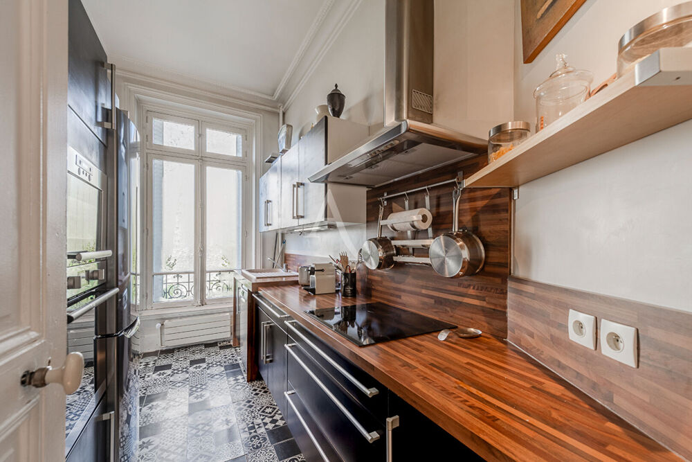 Coup de coeur - Appartement dans le centre ville de Meaux - proche Cathédrale et Gare - 2 chambres - jardin privatif.