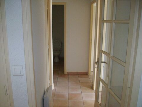  Appartement � louer 3 pi�ces 81 m�