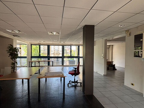   À VENDRE - BUREAUX de 277 m² 