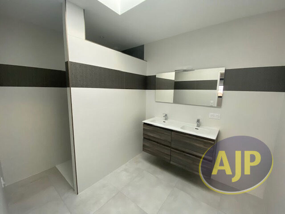 Location Maison Maison neuve 3 Chambres St HILAIRE DE CHALEONS Saint hilaire de chaleons