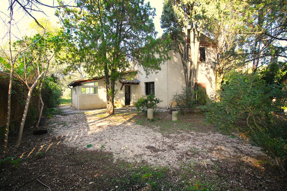 Vente Maison EN EXCLUSIVITE NIMES PLANETE Mazet en pierre à rafraîchir de 3 pièces de 94m² sur un terrain de 892m². Nimes