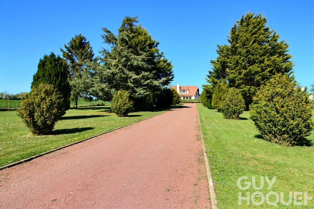 Propriété de 187 m² - 5 chambres - 7 500 m² de terrain.
