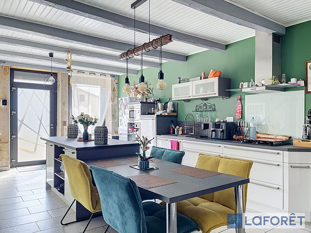 Vente Maison Maison Is-en-bassigny 5 pièce(s) 225,73 m2 Is en bassigny