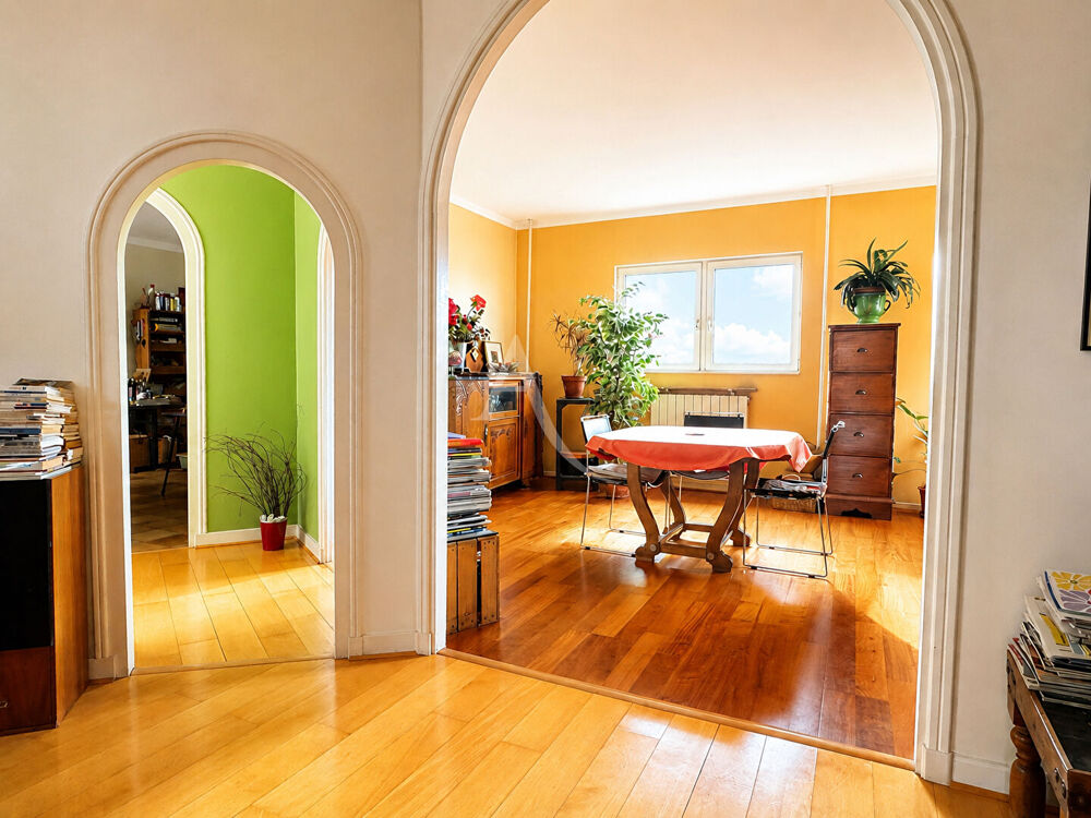 Appartement 5 pièces 161 m² · à Clermont Ferrand · 161 m² · 365 000 €