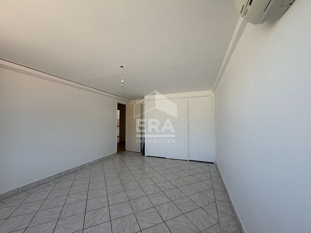 Grand 3 pièces - 90 m² - Dernier étage