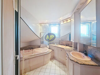  Maison � vendre 7 pi�ces 204 m�