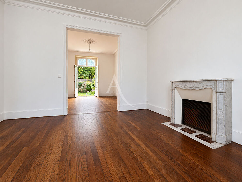 Vente Maison Maison  de ville Nantes Saint Felix 7 pièces 145 m2 - jardin - garage Nantes
