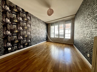  Appartement à louer 4 pièces 96 m²