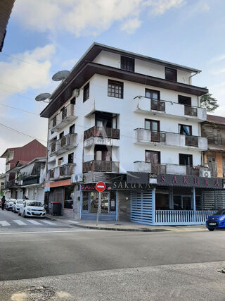  Immeuble � vendre 15 + pi�ces 749 m�