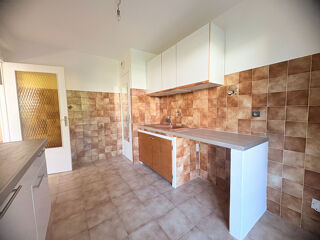  Appartement à louer 2 pièces 57 m²