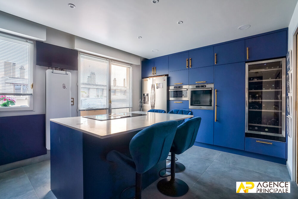 Appartement 6 pièce(s) 125.57 m2 -exclusivite - ascenseur