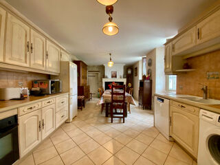  Maison  vendre 10 pices 327 m