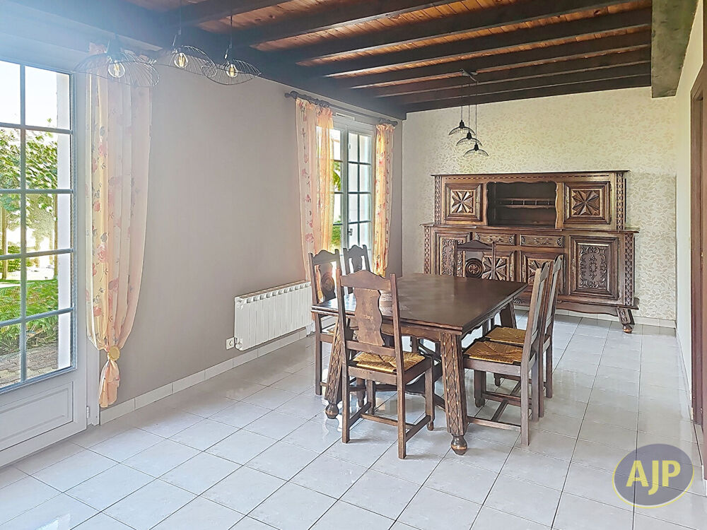 Vente Maison Maison Lucon 6 pièce(s) 127 m2 Lucon