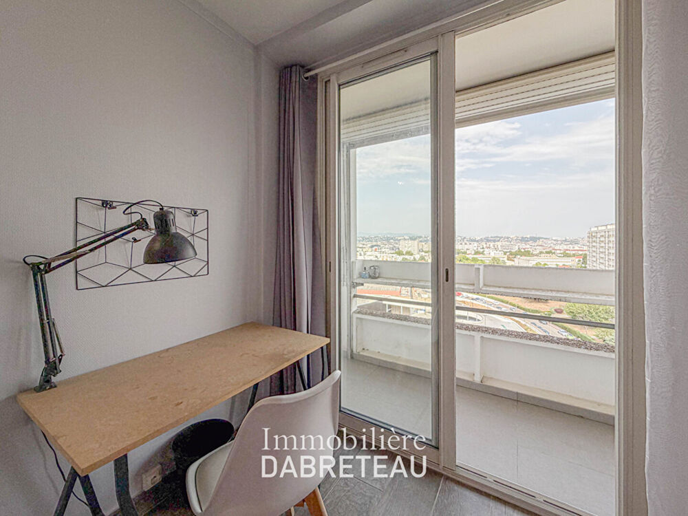 Location Appartement Chambre à louer dans un appartement en colocation - Mermoz/ Pinel - 6 pièce(s) 95 m2 Bron
