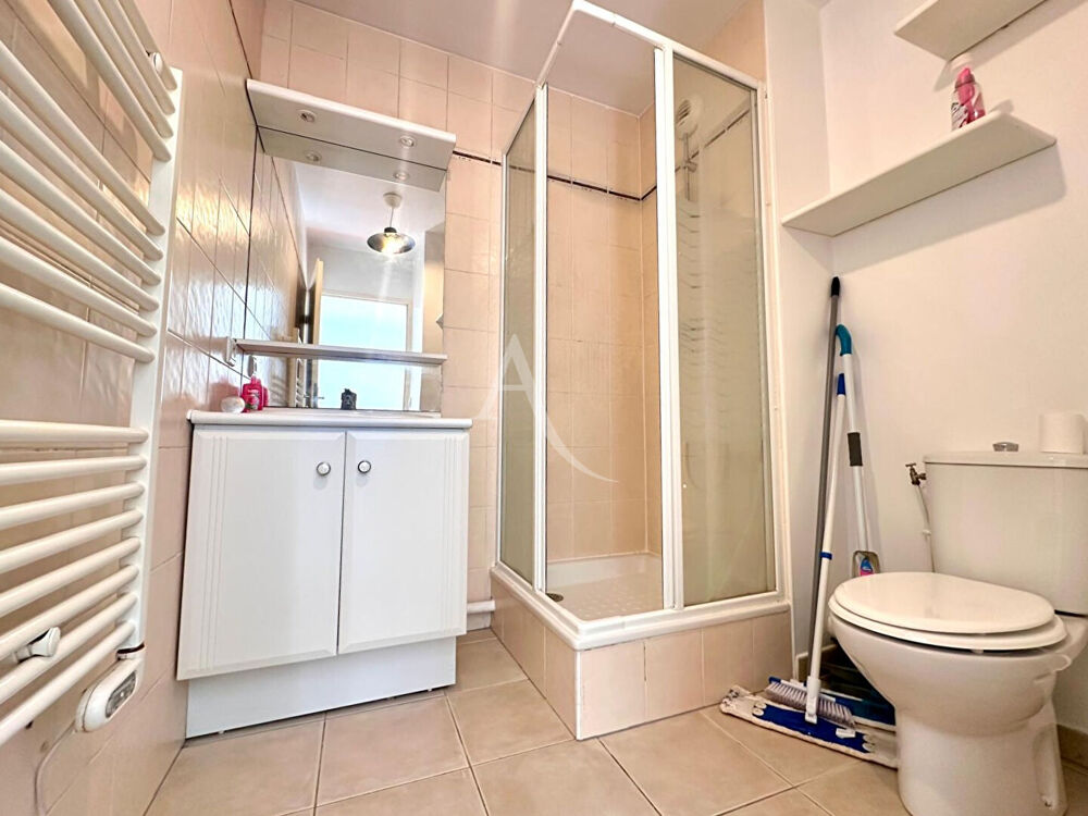 Location Appartement Appartement meublé hypercentre Bussy Saint Georges 1 pièce(s) 30.95 m2 + parking Bussy saint georges
