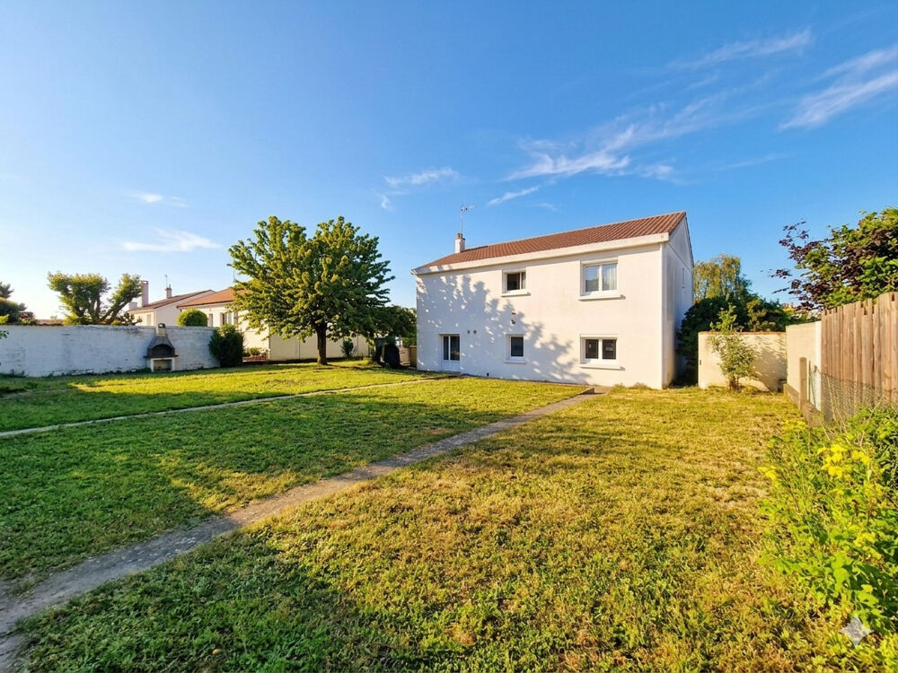 Maison Montaigu Vendee 5 pièce(s) 142 m2