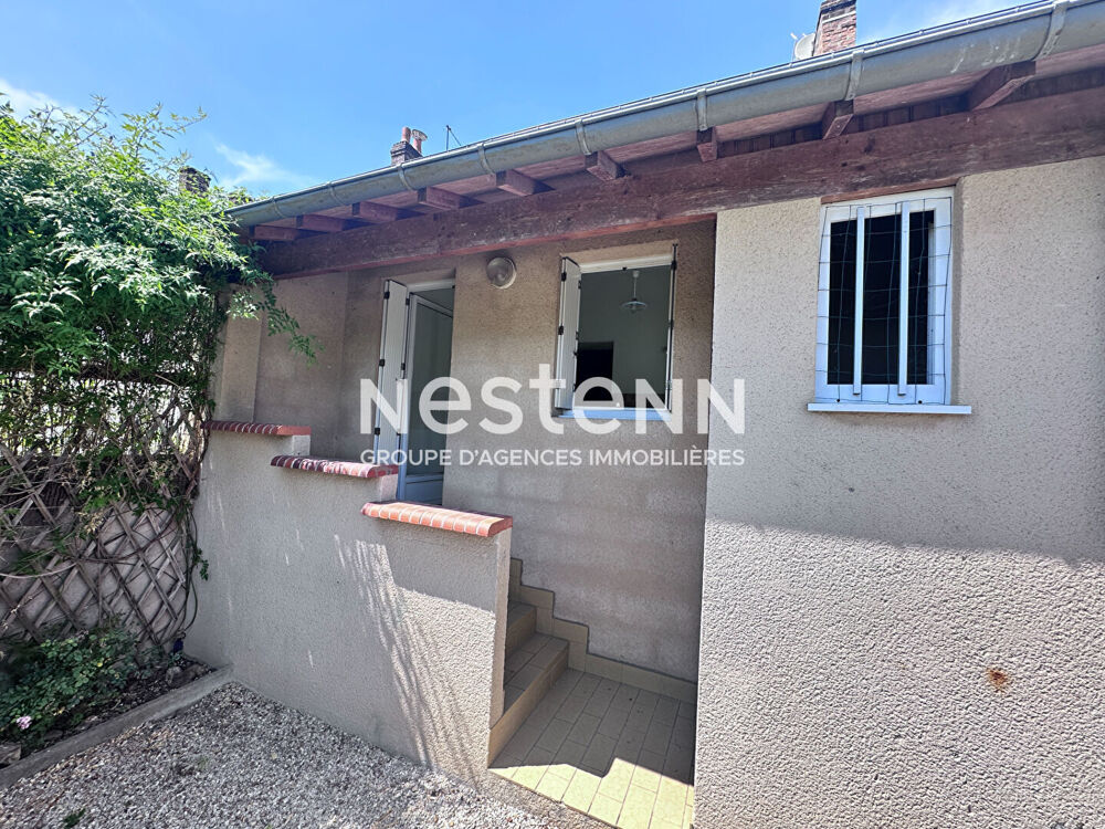 Charmante maison de 61.70 m² à vendre avec 2 chambres, jardin, centre ville de Château-du-Loir (72500)