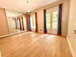  Maison � vendre 8 pi�ces 300 m�