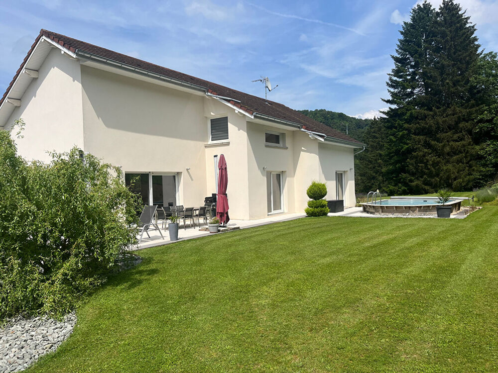 Vente Maison Maison de 2003 , 165m2 habitables et terrain de + 50 ares Glay