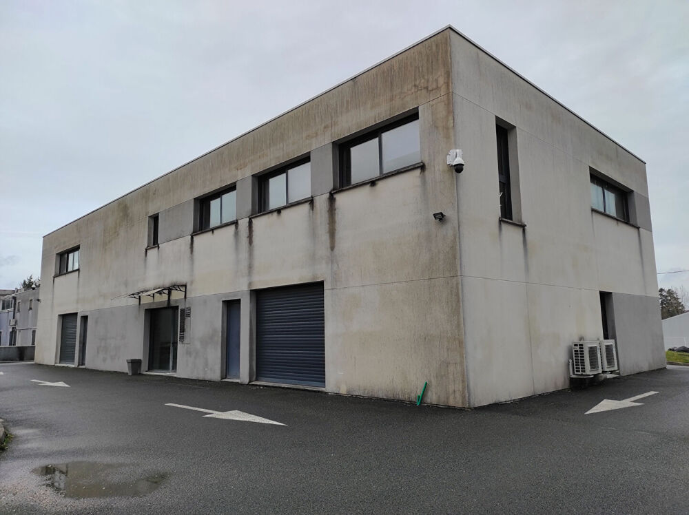   ARTIGUES. IMMEUBLE COMPLET DE 564 m² LIBRE 