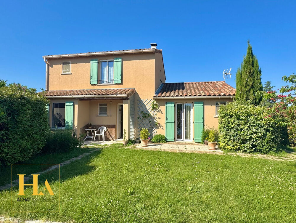 Vente Maison Maison Familiale 130m2, Jardin 1.011m2, 6 pièces, 5 Chambres, Piscine, Garage, Carport Charols
