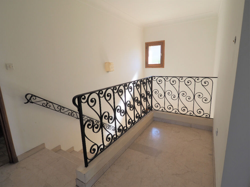 Vente Maison Maison Les Angles 6 pièce(s) 185 m2 Quartier Candau Les angles