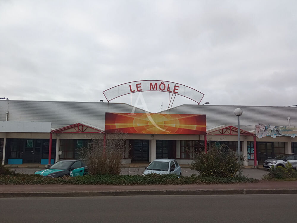   CHALLANS, Local commercial de 230 m² 
